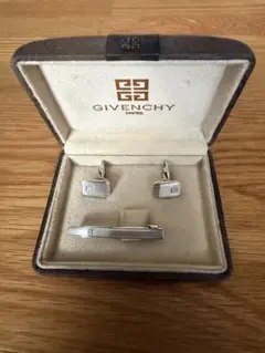 GIVENCHY ネクタイピン カフス セット 専用ケース付き