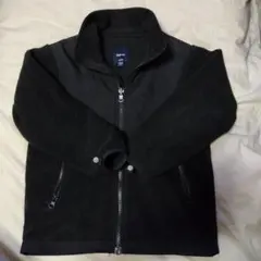 黒いフリースジャケットのサムネイル