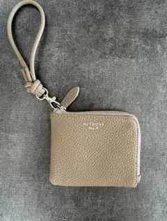 Item thumbnail for item 77423127-658d-42b1-a55f-e06c01646ddb