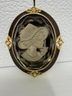 グ*ス様 カメオ　レディース ブローチ ゴールド×ブラウン 硝子装飾