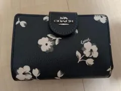 COACH　折りたたみ財布　2つ折り財布