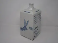 【dd3】伊万里染付　方壺花瓶　江戸　明治 dd3】伊万里染付 方壺花瓶 江戸 明治 - メルカリ