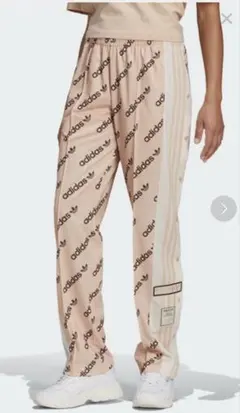 入手困難　adidas アディブレイクパンツ