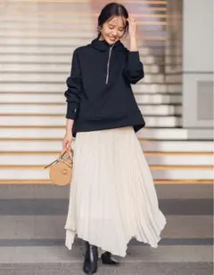 <未使用>RITANOBLE別注BONDINGHALFZIPHOODIEパーカーのサムネイル