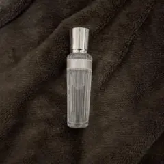 透明ストライプ香水ボトル