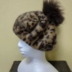 ヒョウ柄ファーベレー帽 ポンポン付き