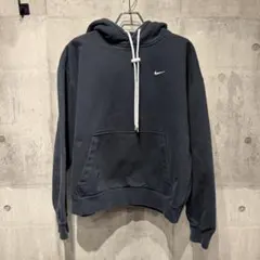 NIKE ナイキ パーカー 黒 ワンポイント スウッシュ 刺繍 M ブラック