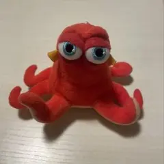 ディズニー　ぬいぐるみバッチ　ハンク