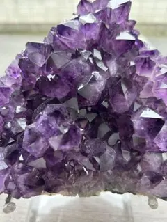 【大結晶】高品質 アメジスト クラスター 2950g原石 大結晶】高品質 アメジスト クラスター 2950g原石 - メルカリ