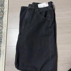 UNIQLO バギーカーブジーンズ　23 DARK GRAY