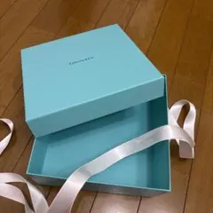 【空箱】Tiffany & Co. ギフトボックス ブレスレット Tiffany & Co. ギフトボックス ブレスレット空箱 - メルカリ