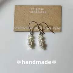 No.1319-A ホログラム☆ブラック☆鉱石型☆レジン☆ピアス・イヤリング