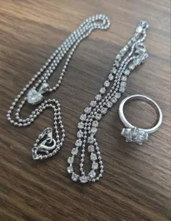 シルバー色　アクセサリーセット