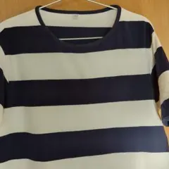 Ｔシャツ　i　ユニクロ　紺 × 白 ボーダー
