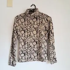 タートルネック　ニット　セーター　総柄　ベージュ　ブラウン