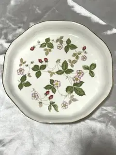 WEDGWOOD ストロベリー 八角形皿