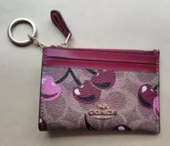 え*り様 COACH チェリー柄 コインケース　海外正規outlet購入品　紙袋