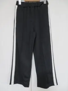 GU KIDS ドライトラックパンツ　130㎝　新品未使用　ブラック　男女兼用