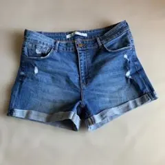 Bershka デニムショートパンツ ダメージ加工 EUR40のサムネイル