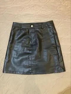 フェイクレザー合成皮革 タイトスカート
