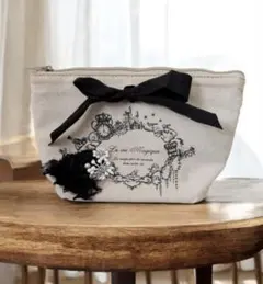 ポーチ 小物入れ　化粧ポーチ