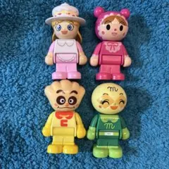 アンパンマンブロックラボ　クリームパンダちゃん　メロンパンナちゃん　ケーキちゃん