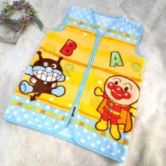 【アンパンマンスリーパー】 フリース　身幅50✕着丈70　子どもベスト　もこもこ