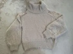美品Mサイズ　ベージュ セシルマクビー　タートルネック セーター