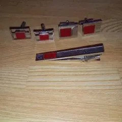 カフスボタン4個とネクタイピンセット