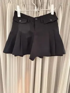 黒 フレアショートパンツ