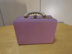 ボックス型ピンクハンドバッグ
