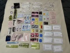 アメニティーグッズ　各種セット 歯ブラシ　ボディータオル　櫛　　髭剃りなど