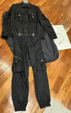 PRADA 　ナイロンカーゴパンツ　✨️313500円✨️のサムネイル