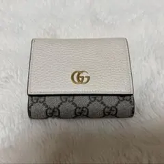 GUCCI GGマーモント 二つ折り財布