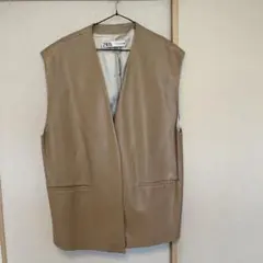 ZARA 新品同様フェイクレザーベスト