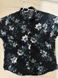 す*す様 トルネードマート アロハシャツ 柄シャツ 花柄のサムネイル