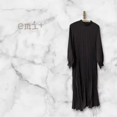 エミプラス　プリーツ ロングワンピース