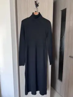 【マミ様専用】ユニクロ　タートルネックリブニットワンピース　黒　Sサイズ