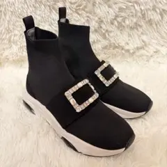美品 +diana プラスダイアナ ビジュー バックル ソックススニーカーのサムネイル