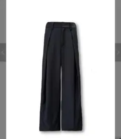 黒 スラックス