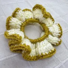 ハンドメイド◇ ニットシュシュ［マスタードイエロー×オフホワイト］
