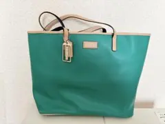 coach　コーチ　グリーンの合成皮革トートバッグ