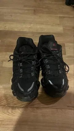 Nike SHOXX スニーカー