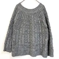 クルーネック長袖ニット　グレー　無地　アクリル100% シンプル　プルオーバー