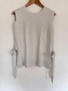 ノースリーブVネックトップス ライトグレー