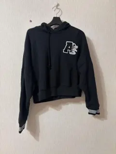 アディダス　ミッキーマウス　クロップドパーカー