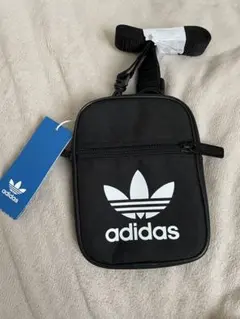アディダス トレフォイルフェスティバルバッグ BK6730