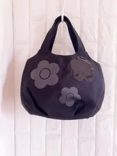 MARY QUANT♡ナイロンデイジーフラップトート ブラック - メルカリ