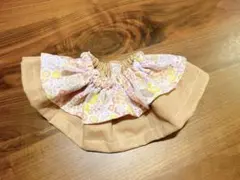 フリル付きスタイ