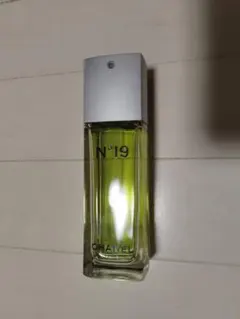 シャネル CHANEL N°19 香水 perfume オードゥ トワレット 瓶
